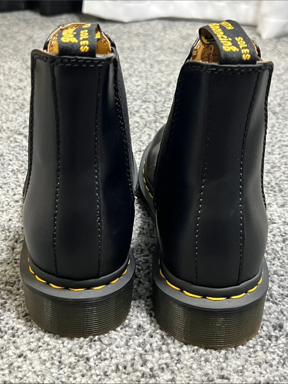 Dr. Martens Air Wair Black Leather Virginia Chelsea Boot NWOT